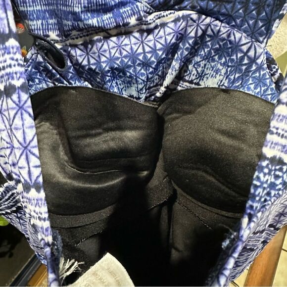 GARNET HILL RUCHED Crossover One-Piece SWIMWEAR Size 10 - Picture 7 of 8